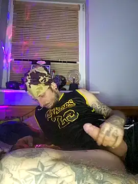 Snapshot of MODEST11_MMiILOO_AMARO chatting on October 23, 3:39 am MODEST11 MMiILOO AMARO online show from October 23, 3:39 am