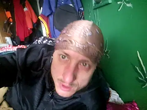 Snapshot of MODEST11_MMiILOO_AMARO chatting on December 17, 11:16 am MODEST11 MMiILOO AMARO online show from December 17, 11:16 am