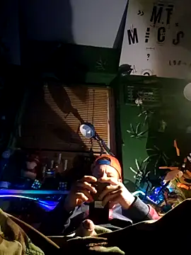 Snapshot of MODEST11_MMiILOO_AMARO chatting on April 5, 3:58 am MODEST11 MMiILOO AMARO online show from April 5, 3:58 am