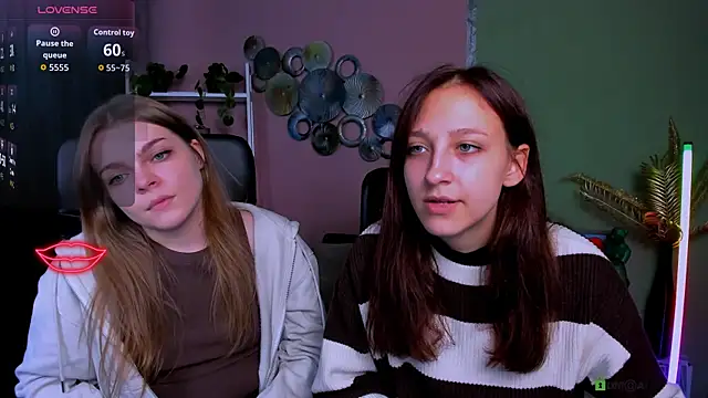 veronica bubble online show from October 6, 7:11 pm