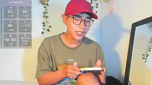 Snapshot of cute_sammy_1 chatting on September 18, 11:01 am cute sammy 1 online show from September 18, 11:01 am