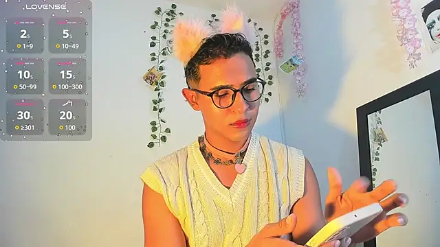 Snapshot of cute_sammy_1 chatting on September 26, 11:58 am cute sammy 1 online show from September 26, 11:58 am