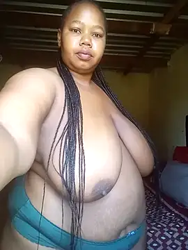 Curvycandy95 online show from November 5, 4:45 am