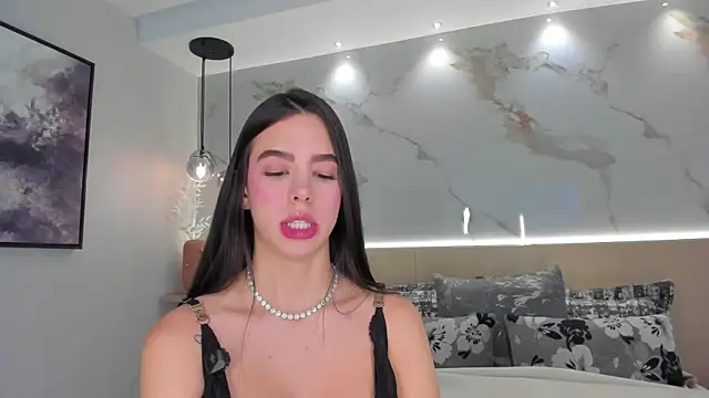 SolAvelar online show from June 7, 11:19 pm