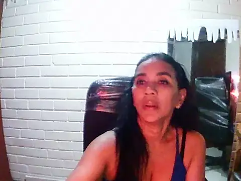 MiiaVelasquez online show from November 11, 4:01 am