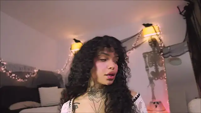 Brianna Moon online show from October 23, 4:45 am