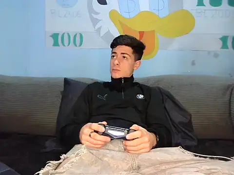 Newbrian20 online show from September 25, 12:36 am