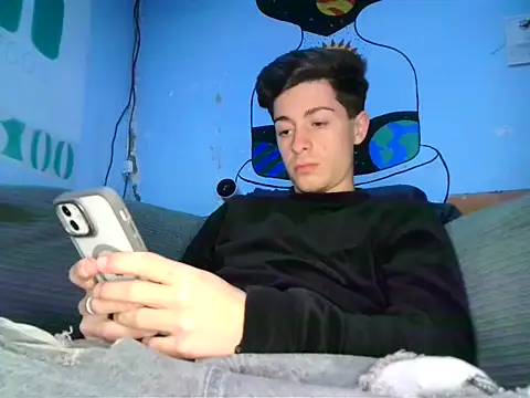 Newbrian20 online show from October 30, 10:21 pm