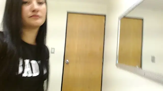 Snapshot of louis_k chatting on September 24, 11:35 am louis k online show from September 24, 11:35 am