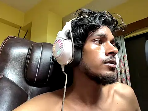 Snapshot of thecatfish chatting on September 10, 1:00 pm thecatfish online show from September 10, 1:00 pm