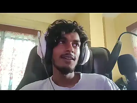 Snapshot of thecatfish chatting on September 12, 7:19 am thecatfish online show from September 12, 7:19 am