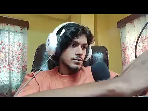 Snapshot of thecatfish chatting on September 19, 5:20 am thecatfish online show from September 19, 5:20 am