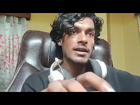 Snapshot of thecatfish chatting on September 29, 11:15 am thecatfish online show from September 29, 11:15 am