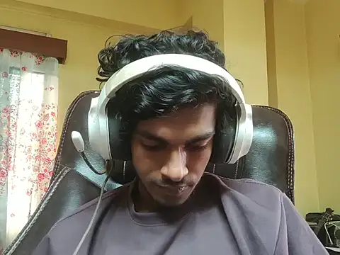 Snapshot of thecatfish chatting on October 2, 4:41 am thecatfish online show from October 2, 4:41 am