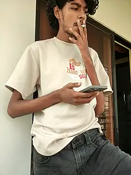 Snapshot of thecatfish chatting on October 12, 4:00 am thecatfish online show from October 12, 4:00 am