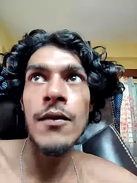 Snapshot of thecatfish chatting on October 14, 7:09 am thecatfish online show from October 14, 7:09 am