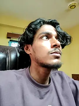 Snapshot of thecatfish chatting on October 22, 10:04 am thecatfish online show from October 22, 10:04 am