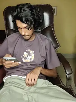 Snapshot of thecatfish chatting on October 30, 4:08 pm thecatfish online show from October 30, 4:08 pm