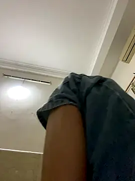 Snapshot of Skinny_vuet chatting on September 9, 11:21 am Skinny vuet online show from September 9, 11:21 am