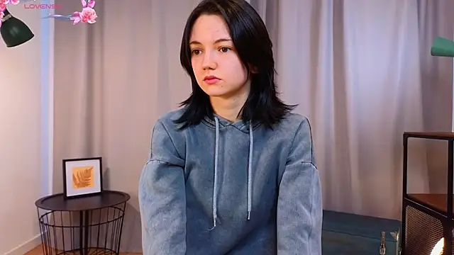 Snapshot of PamilaGrassle chatting on September 19, 3:52 am PamilaGrassle online show from September 19, 3:52 am