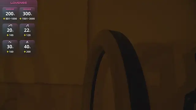 Snapshot of emma_morales_ chatting on October 24, 12:08 am emma morales online show from October 24, 12:08 am