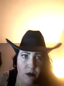 Snapshot of TheRealSophieDee chatting on October 21, 9:59 pm TheRealSophieDee online show from October 21, 9:59 pm