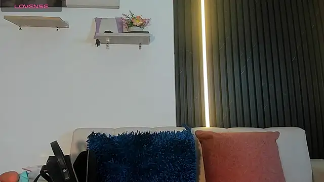 Mia Duarte1 online show from October 5, 12:25 pm