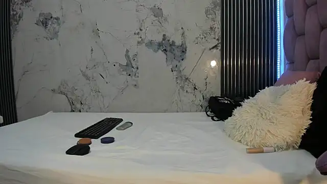 Mia Duarte1 online show from October 24, 7:32 pm