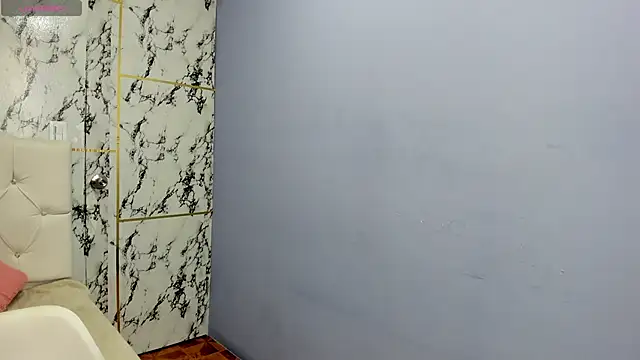 Itsuki N online show from December 19, 1:29 pm