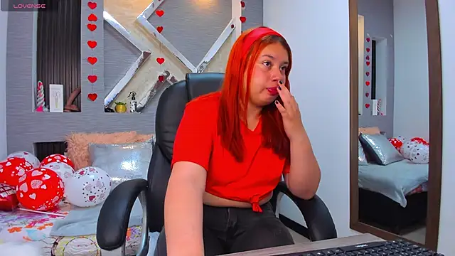 Snapshot of roxana_santini chatting on September 24, 3:37 pm roxana santini online show from September 24, 3:37 pm