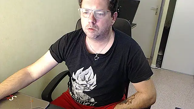 blueandwhite1 online show from December 21, 3:31 pm