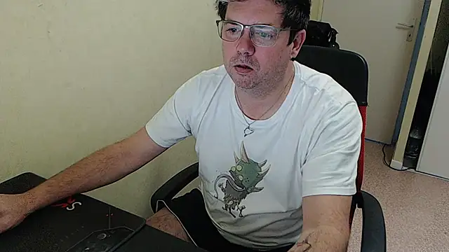 blueandwhite1 online show from January 15, 8:09 am