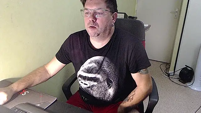 blueandwhite1 online show from November 1, 8:49 am