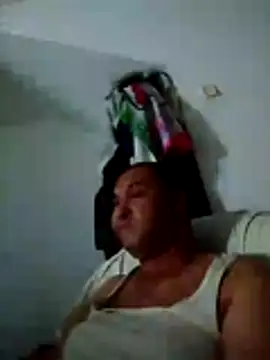 Snapshot of Wertaninog chatting on September 30, 9:42 pm Wertaninog online show from September 30, 9:42 pm