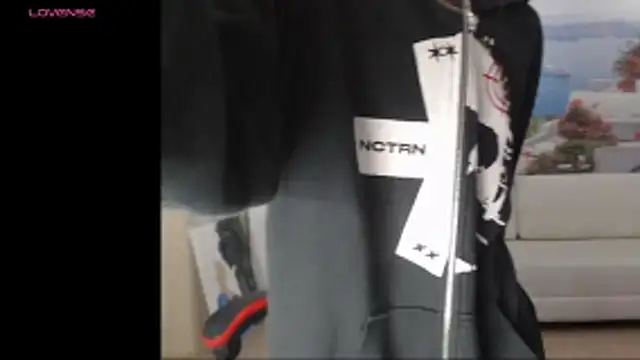 Snapshot of shadowraze228 chatting on October 23, 9:02 pm shadowraze228 online show from October 23, 9:02 pm