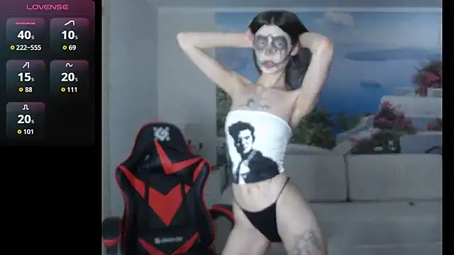 Snapshot of shadowraze228 chatting on November 1, 9:00 am shadowraze228 online show from November 1, 9:00 am