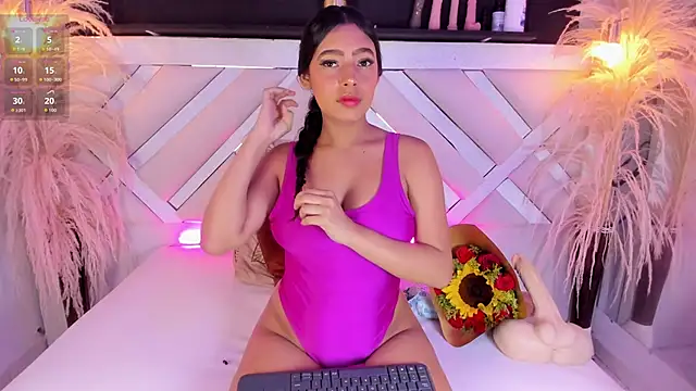 Snapshot of Zoe-Johnson_ chatting on March 21, 9:29 pm Zoe-Johnson online show from March 21, 9:29 pm