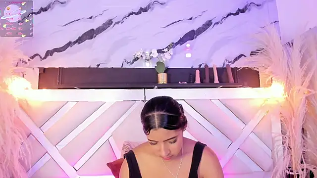 Zoe-Johnson  online show from May 15, 9:33 pm