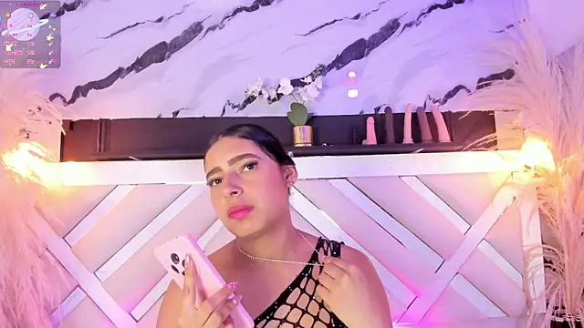 Zoe-Johnson  online show from May 17, 9:44 pm