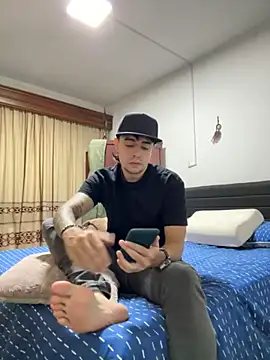 Jaguer2213 online show from September 20, 1:50 am