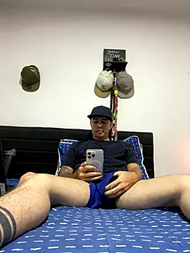 Jaguer2213 online show from October 30, 1:29 am