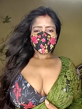 Love143A online show from May 4, 4:19 am