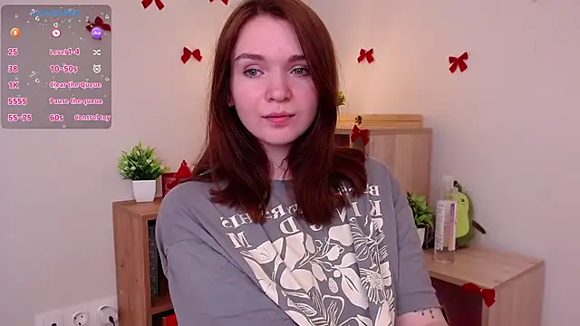 Snapshot of EvaJackson111 chatting on December 2, 2:12 pm EvaJackson111 online show from December 2, 2:12 pm