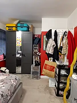 Filthymaddymilfy25 online show from March 31, 8:04 am