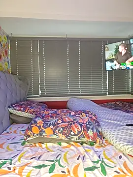 Filthymaddymilfy25 online show from May 9, 6:35 pm