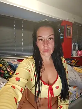Filthymaddymilfy25 online show from May 10, 7:19 pm
