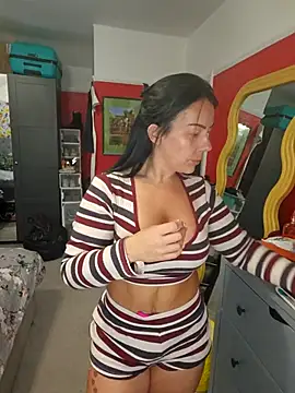 Filthymaddymilfy25 online show from May 15, 9:05 am