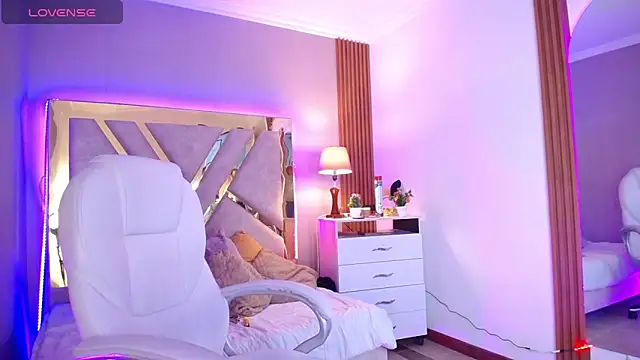 Ashley parkerr online show from March 15, 5:02 am