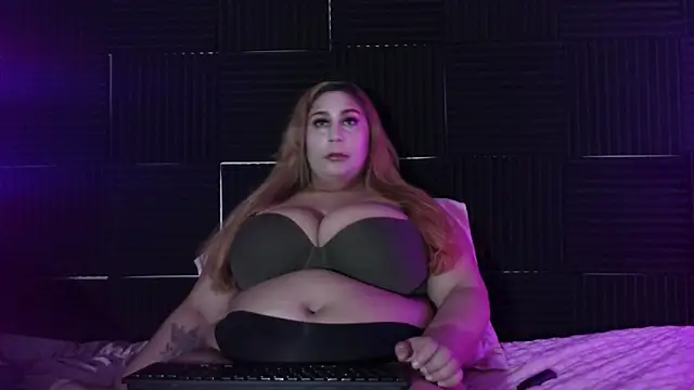 SpicyThic online show from March 11, 4:24 pm