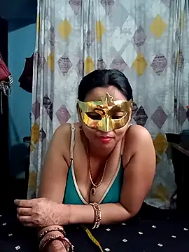 Snapshot of Mast-Haseena chatting on May 3, 12:00 pm Mast-Haseena online show from May 3, 12:00 pm